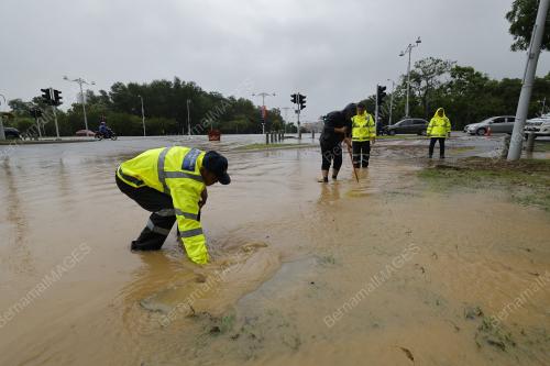 BANJIR KILAT