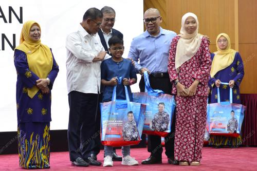 DATUK SERI SAIFUDDIN NASUTION