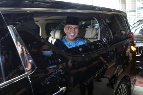 TENGKU DATUK SERI ZAFRUL TENGKU ABDUL AZIZ