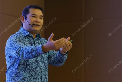 RAFIZI RAMLI