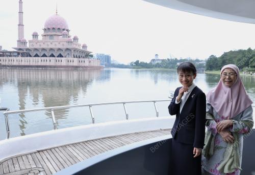 DATUK SERI DR WAN AZIZAH WAN ISMAIL