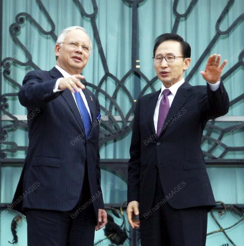 MOHD NAJIB TUN ABDUL RAZAK