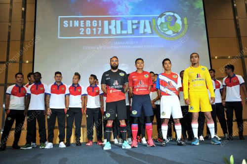 PTJ17_11012017_BOLA