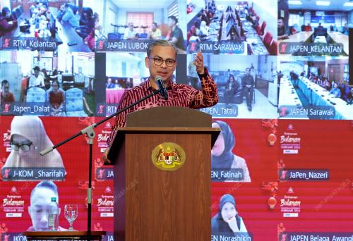 DATUK FAHMI FADZIL