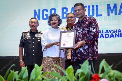 DATUK SERI SAIFUDDIN NASUTION ISMAIL
