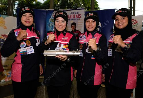 ALL WOMEN'S EXPEDITION TO ANTARTIKA (AWETA)