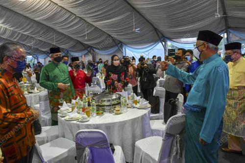 DATUK SERI ISMAIL SABRI YAAKOB
