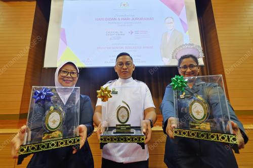 ANUGERAH TOKOH JURURAWAT