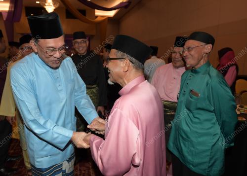 PTJ17_16052019_ANWAR_IFTAR_BN201905159832