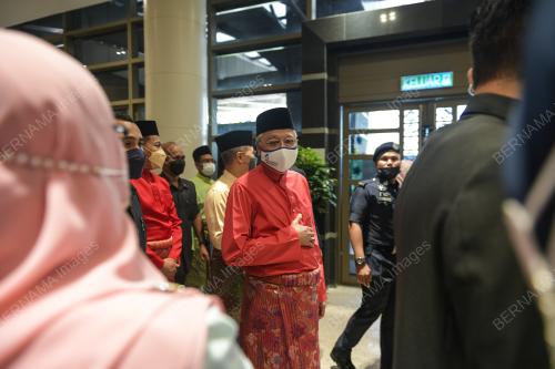 DATUK SERI ISMAIL SABRI YAAKOB