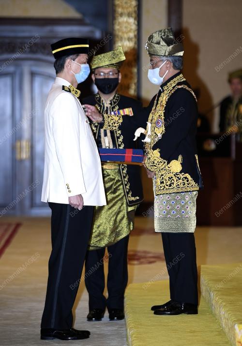 AL-SULTAN ABDULLAH RI'AYATUDDIN AL-MUSTAFA BILLAH SHAH 