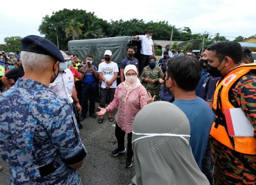 TUNKU HAJAH AZIZAH AMINAH MAIMUNAH ISKANDARIAH