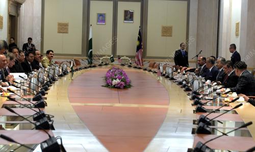 PTJ17_20112018_PM_PAKISTAN