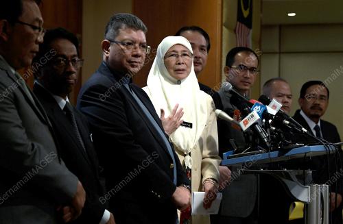 DATUK SERI DR WAN AZIZAH WAN ISMAIL
