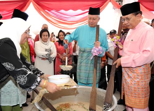DATUK SERI NAJIB TUN RAZAK