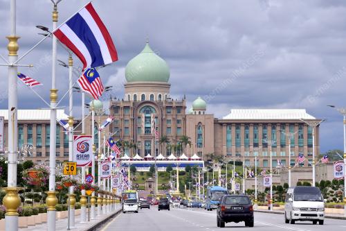 LAWATAN RASMI