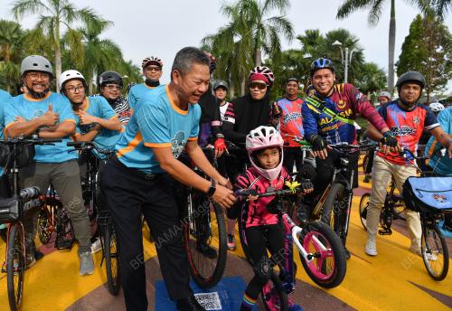 DATUK FADLUN MAK UJUD