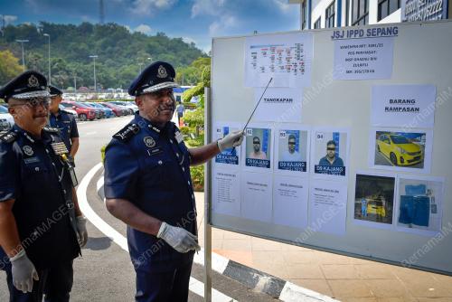DATUK HUSSEIN OMAR KHAN