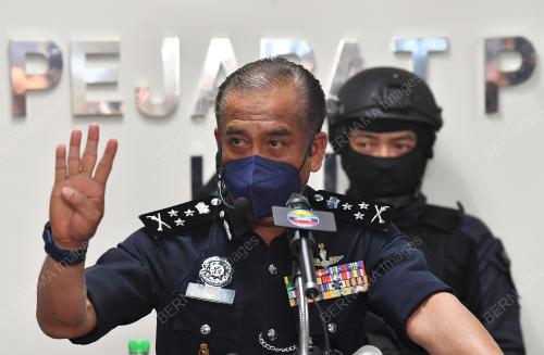 DATUK RAZARUDIN HUSAIN