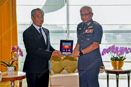 TAN SRI MUHYIDDIN YASSIN