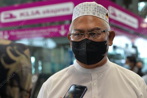 TAN SRI NOH OMAR