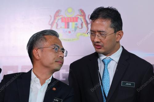 FAHMI FADZIL
