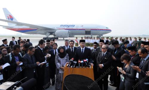 PTJ18_03102014_MH17