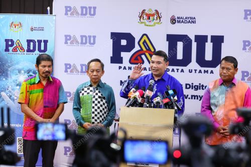 RAFIZI RAMLI