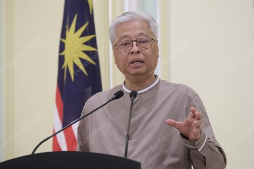 DATUK SERI ISMAIL SABRI YAAKOB