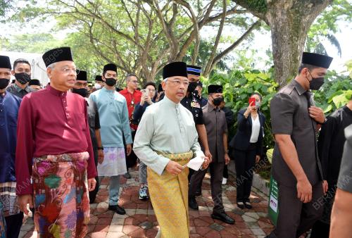 AL-SULTAN ABDULLAH RI'AYATUDDIN AL-MUSTAFA BILLAH SHAH