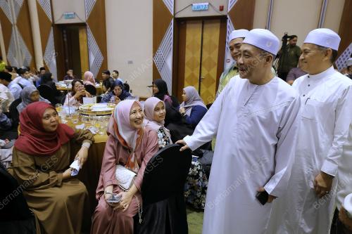 DATUK SERI HAJIJI NOOR