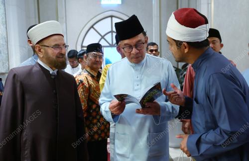 DATUK SERI ANWAR IBRAHIM