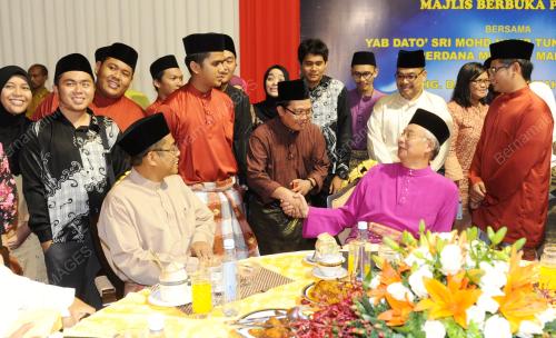 DATUK SERI NAJIB TUN RAZAK