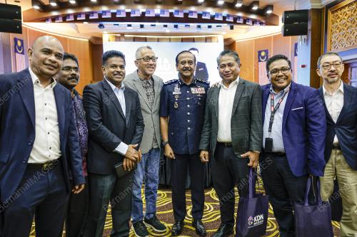 DATUK SERI SAIFUDDIN NASUTION ISMAIL