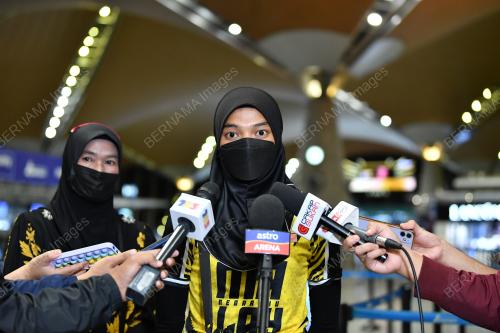 SITI NUR ALIA MANSOR