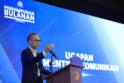 FAHMI FADZIL