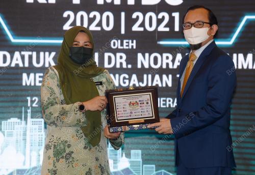 DATUK SERI DR NORAINI AHMAD