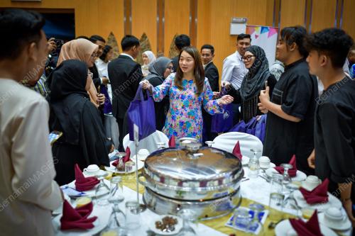HANNAH YEOH
