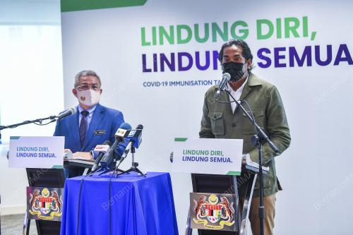 KHAIRY JAMALUDDIN & DATUK SERI DR ADHAM BABA