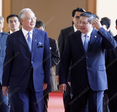 MOHD NAJIB TUN ABDUL RAZAK