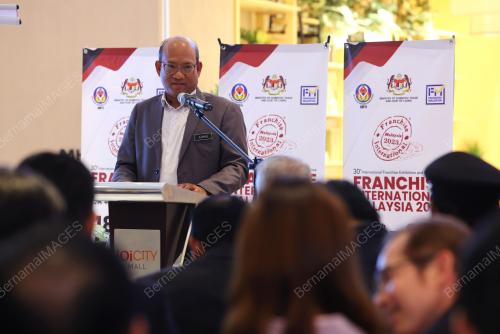 DATUK AZMAN MOHD YUSOF