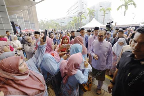 DATUK SERI ANWAR IBRAHIM