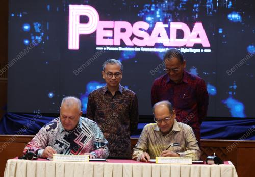 DATUK FAHMI FADZIL