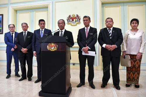 TAN SRI MUHYIDDIN YASSIN