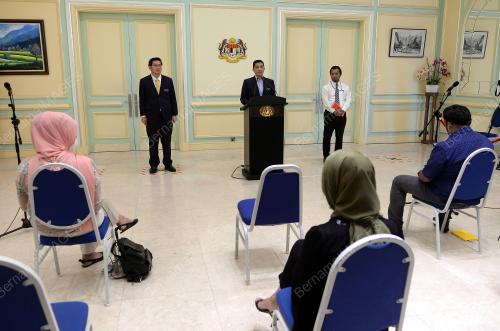 DATUK SERI MOHAMED AZMIN ALI