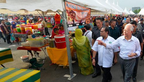 PTJ18_18062015_BAZAR
