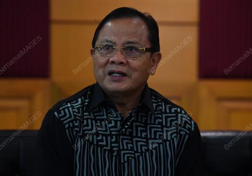 DATUK SERI AHMAD HAMZAH