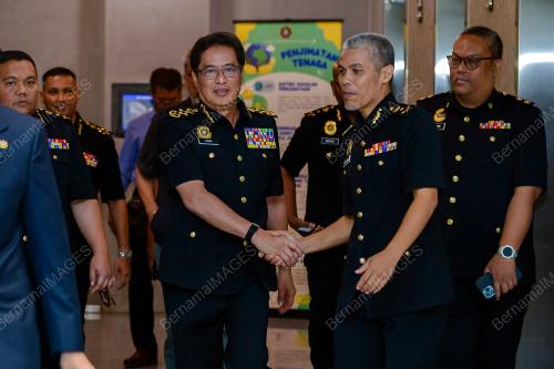 TAN SRI AZAM BAKI