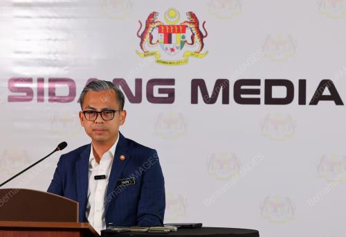 FAHMI FADZIL