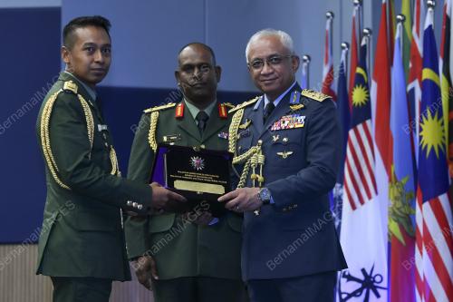 JENERAL TAN SRI AFFENDI BUANG